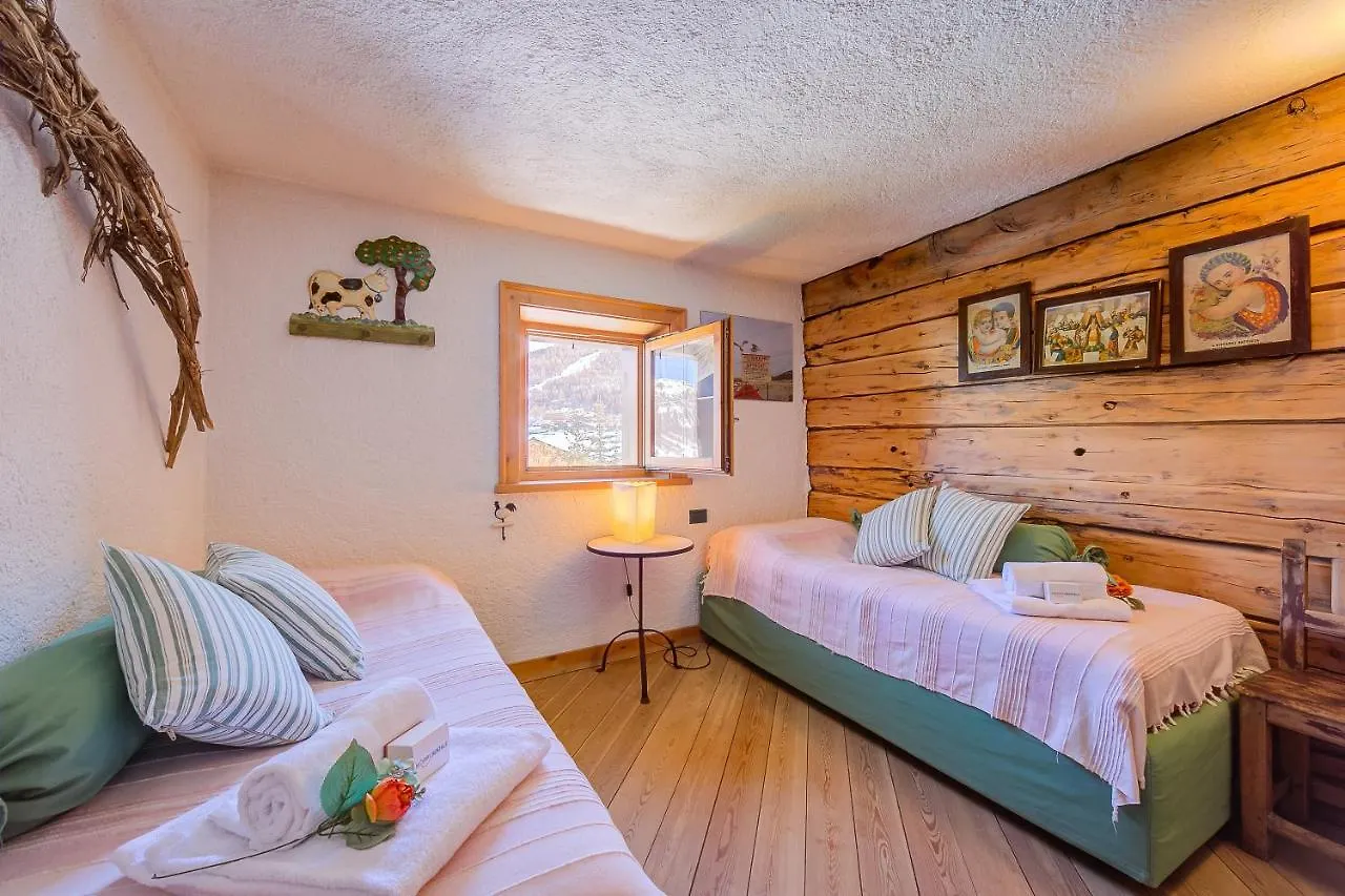 Chalet Lidia Ski In-Ski Out 50M - Happy Rentals Livigno Italy