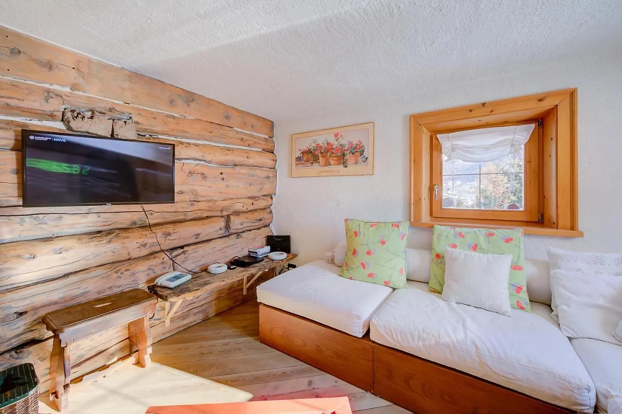 Chalet Lidia Ski In-Ski Out 50M - Happy Rentals Livigno
