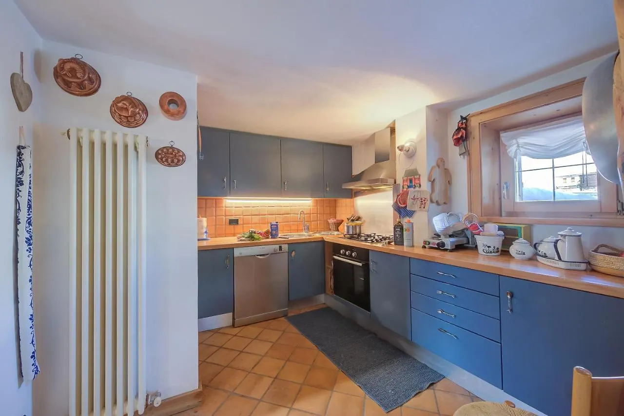 Chalet Lidia Ski In-Ski Out 50M - Happy Rentals Livigno